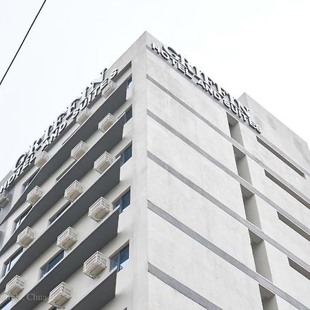 Griffin Hotel And Suites Cebu Exterior foto